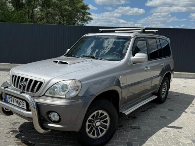 Хендай Терракан 2005 в Доброполье на Automoto.ua Серый Хендай Терракан, объемом двигателя 3 л и пробегом 250 тыс. км за 4300 $, фото 1 на Automoto.ua