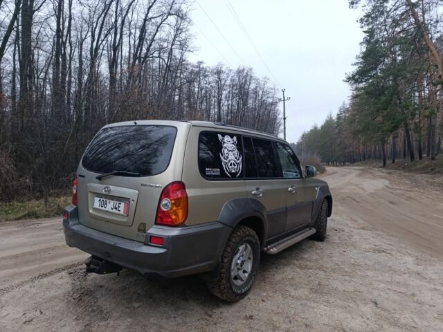 Серый Хендай Терракан, объемом двигателя 2.9 л и пробегом 333 тыс. км за 3200 $, фото 7 на Automoto.ua