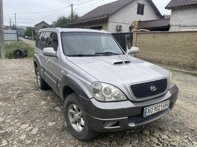Сірий Хендай Терракан, об'ємом двигуна 2.9 л та пробігом 250 тис. км за 4500 $, фото 1 на Automoto.ua