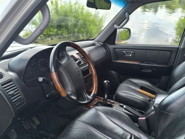 Сірий Хендай Терракан, об'ємом двигуна 0 л та пробігом 205 тис. км за 4280 $, фото 4 на Automoto.ua