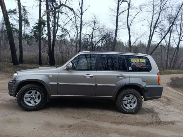 Серый Хендай Терракан, объемом двигателя 2.9 л и пробегом 333 тыс. км за 3200 $, фото 4 на Automoto.ua