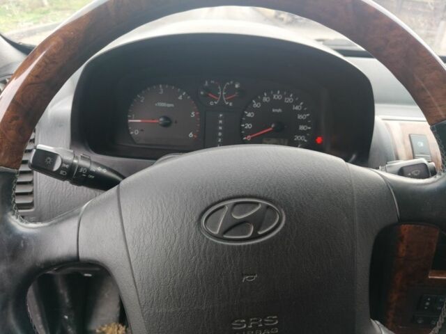 Серый Хендай Терракан, объемом двигателя 2.9 л и пробегом 200 тыс. км за 3600 $, фото 6 на Automoto.ua