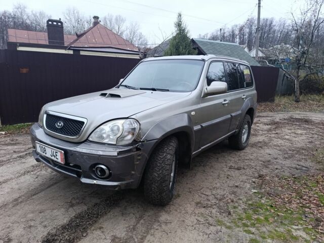 Серый Хендай Терракан, объемом двигателя 2.9 л и пробегом 333 тыс. км за 3200 $, фото 1 на Automoto.ua