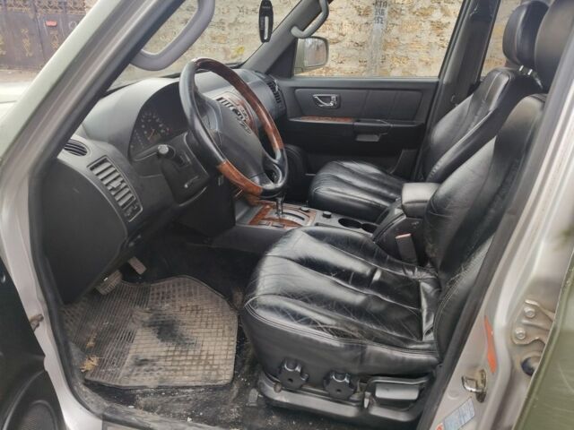 Серый Хендай Терракан, объемом двигателя 2.9 л и пробегом 200 тыс. км за 3600 $, фото 5 на Automoto.ua