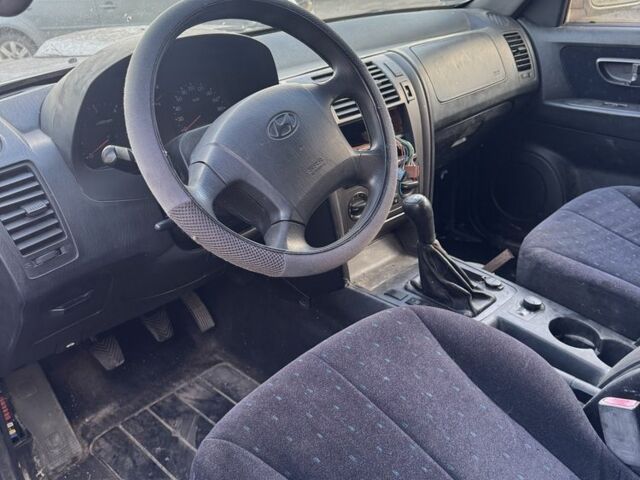 Серый Хендай Терракан, объемом двигателя 2.9 л и пробегом 200 тыс. км за 2600 $, фото 4 на Automoto.ua