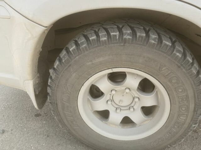 Хендай Терракан 2005 в Великой Александровке на Automoto.ua Серый Хендай Терракан, объемом двигателя 2.9 л и пробегом 360 тыс. км за 3850 $, фото 2 на Automoto.ua