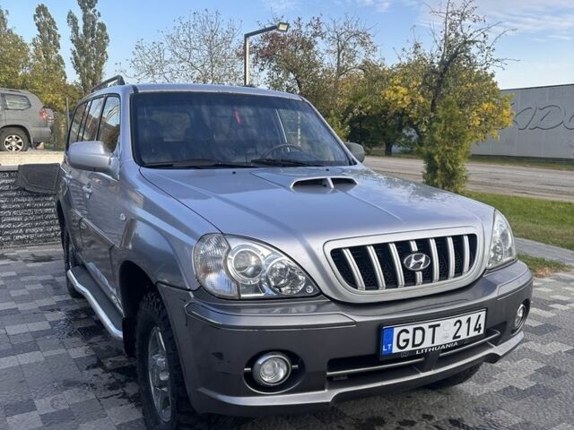Хендай Терракан 2006 у Харкові на Automoto.ua Сірий Хендай Терракан, об'ємом двигуна 2.9 л та пробігом 300 тис. км за 3500 $, фото 1 на Automoto.ua