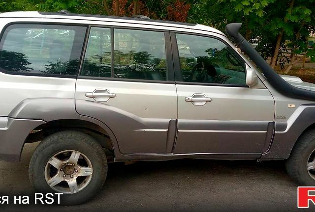 Серый Хендай Терракан, объемом двигателя 2.9 л и пробегом 435 тыс. км за 3800 $, фото 4 на Automoto.ua