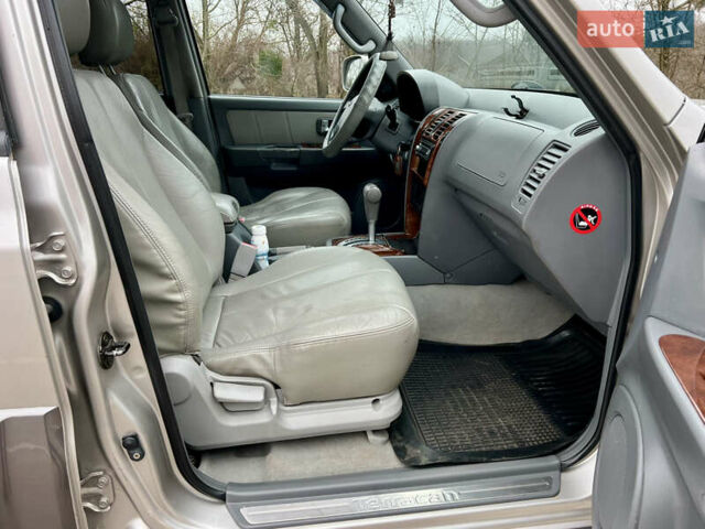 Серый Хендай Терракан, объемом двигателя 2.9 л и пробегом 265 тыс. км за 6999 $, фото 35 на Automoto.ua
