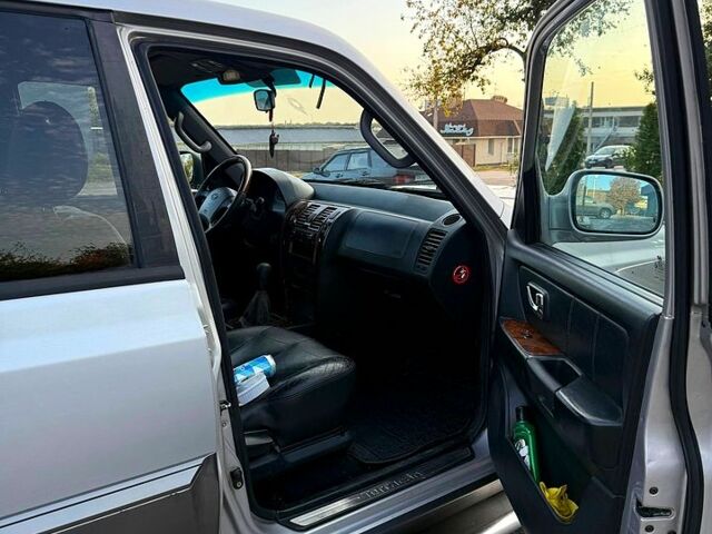 Серый Хендай Терракан, объемом двигателя 2.9 л и пробегом 300 тыс. км за 3700 $, фото 3 на Automoto.ua