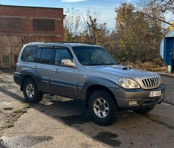 Хендай Терракан 2006 у Славянске на Automoto.ua Сірий Хендай Терракан, об'ємом двигуна 2.9 л та пробігом 377 тис. км за 3500 $, фото 1 на Automoto.ua