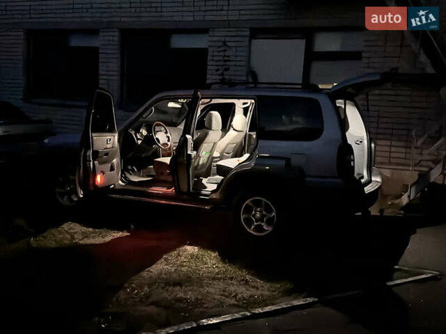 Серый Хендай Терракан, объемом двигателя 2.9 л и пробегом 380 тыс. км за 7130 $, фото 4 на Automoto.ua