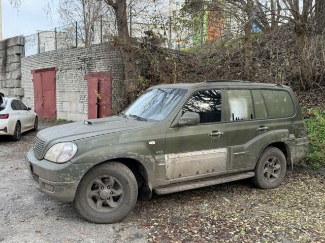Серый Хендай Терракан, объемом двигателя 0 л и пробегом 200 тыс. км за 2200 $, фото 4 на Automoto.ua