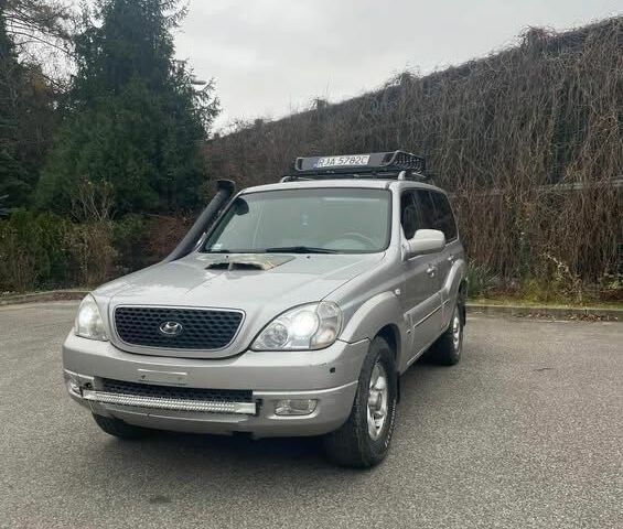 Серый Хендай Терракан, объемом двигателя 2.9 л и пробегом 230 тыс. км за 2850 $, фото 1 на Automoto.ua