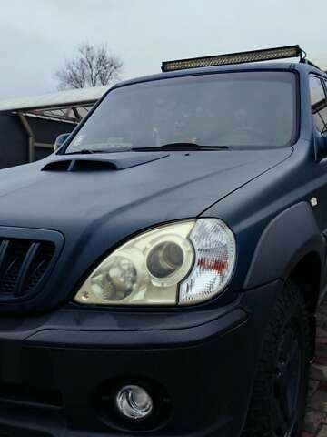 Синий Хендай Терракан, объемом двигателя 2.9 л и пробегом 380 тыс. км за 6000 $, фото 2 на Automoto.ua