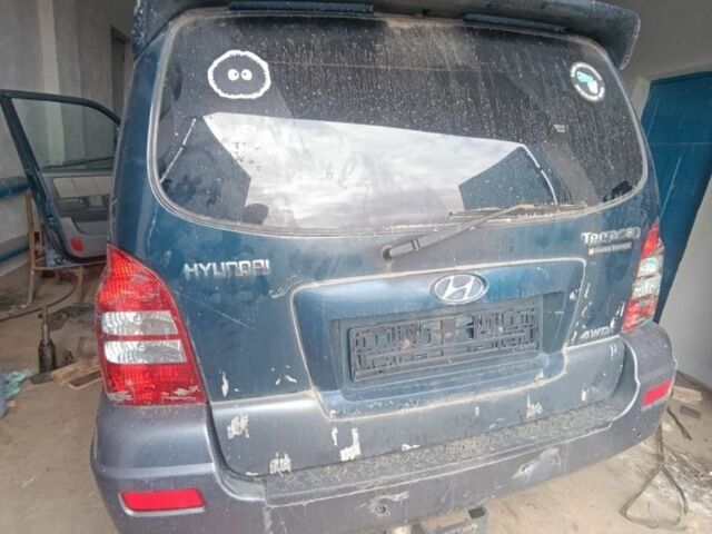 Синий Хендай Терракан, объемом двигателя 2.9 л и пробегом 250 тыс. км за 1100 $, фото 4 на Automoto.ua