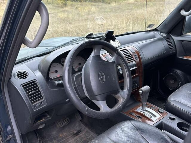 Хендай Терракан 2005 у Звенигородка на Automoto.ua Синій Хендай Терракан, об'ємом двигуна 0 л та пробігом 289 тис. км за 6000 $, фото 4 на Automoto.ua