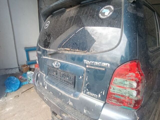 Синий Хендай Терракан, объемом двигателя 2.9 л и пробегом 250 тыс. км за 1100 $, фото 3 на Automoto.ua