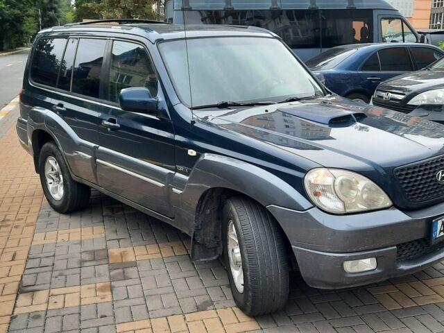 Хендай Терракан 2005 у Ирпене на Automoto.ua Синій Хендай Терракан, об'ємом двигуна 2.9 л та пробігом 316 тис. км за 4100 $, фото 1 на Automoto.ua