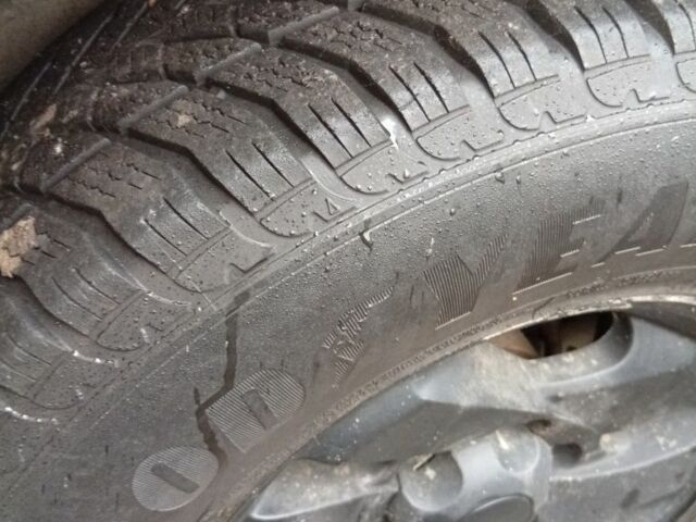 Зеленый Хендай Терракан, объемом двигателя 2 л и пробегом 123 тыс. км за 1066 $, фото 5 на Automoto.ua