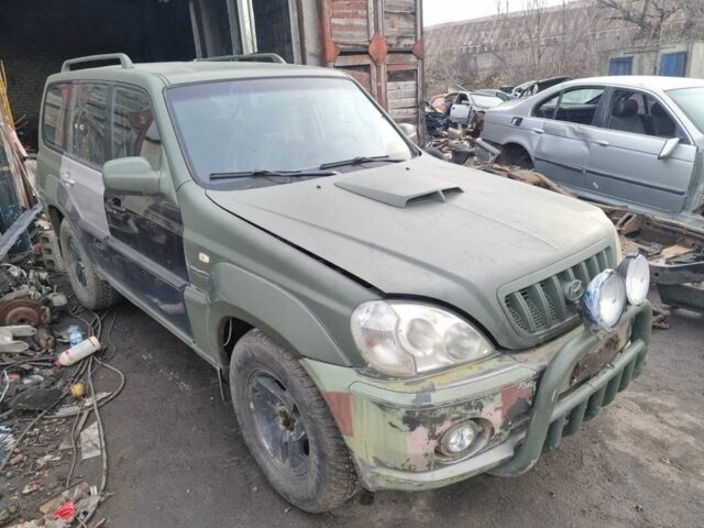 Зеленый Хендай Терракан, объемом двигателя 0 л и пробегом 230 тыс. км за 237 $, фото 7 на Automoto.ua