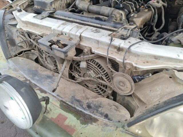 Зеленый Хендай Терракан, объемом двигателя 0 л и пробегом 230 тыс. км за 237 $, фото 3 на Automoto.ua