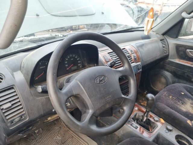 Зеленый Хендай Терракан, объемом двигателя 0 л и пробегом 230 тыс. км за 237 $, фото 5 на Automoto.ua