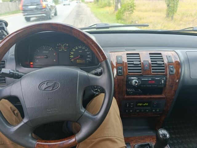 Хендай Терракан 2002 в Буче на Automoto.ua Зеленый Хендай Терракан, объемом двигателя 3 л и пробегом 393 тыс. км за 3100 $, фото 4 на Automoto.ua