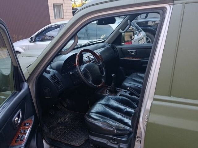 Хендай Терракан 2002 в Буче на Automoto.ua Зеленый Хендай Терракан, объемом двигателя 3 л и пробегом 393 тыс. км за 3100 $, фото 2 на Automoto.ua