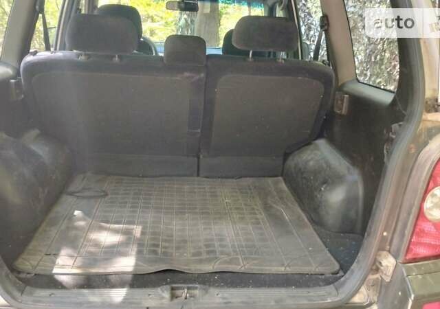 Зелений Хендай Терракан, об'ємом двигуна 2.9 л та пробігом 246 тис. км за 5500 $, фото 11 на Automoto.ua