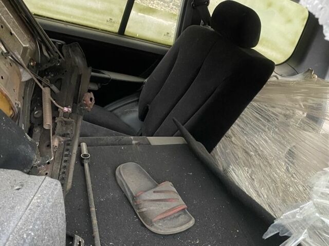 Хендай Терракан 2003 у Києві на Automoto.ua Зелений Хендай Терракан, об'ємом двигуна 2.9 л та пробігом 230 тис. км за 900 $, фото 2 на Automoto.ua