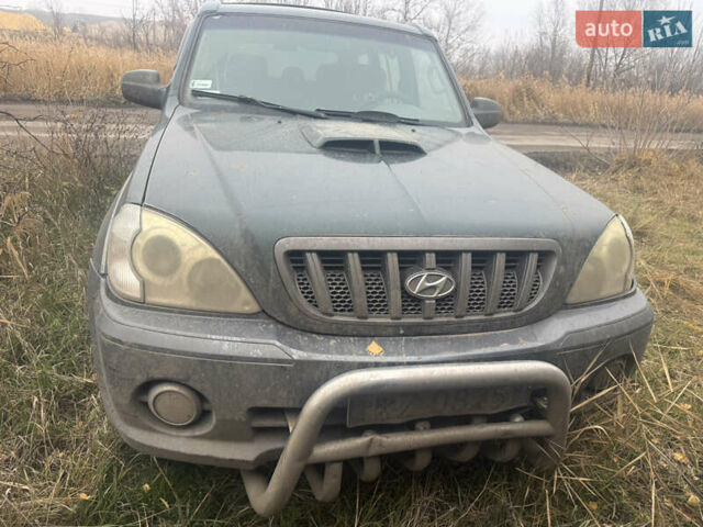Зеленый Хендай Терракан, объемом двигателя 2.9 л и пробегом 300 тыс. км за 1500 $, фото 2 на Automoto.ua