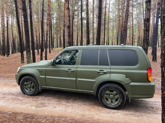 Зеленый Хендай Терракан, объемом двигателя 3 л и пробегом 229 тыс. км за 4200 $, фото 5 на Automoto.ua