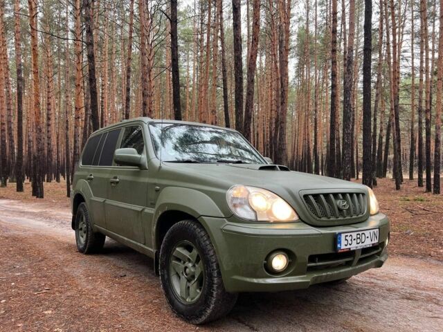 Зеленый Хендай Терракан, объемом двигателя 3 л и пробегом 229 тыс. км за 4200 $, фото 8 на Automoto.ua
