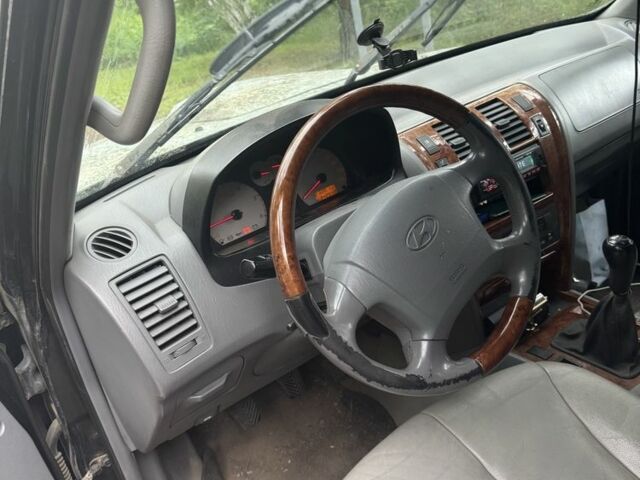 Зеленый Хендай Терракан, объемом двигателя 2.9 л и пробегом 343 тыс. км за 4000 $, фото 5 на Automoto.ua