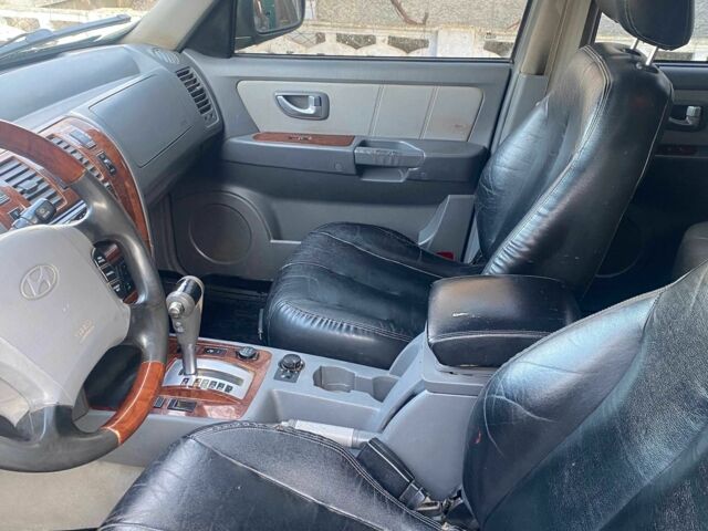 Зеленый Хендай Терракан, объемом двигателя 2.9 л и пробегом 126 тыс. км за 4500 $, фото 4 на Automoto.ua