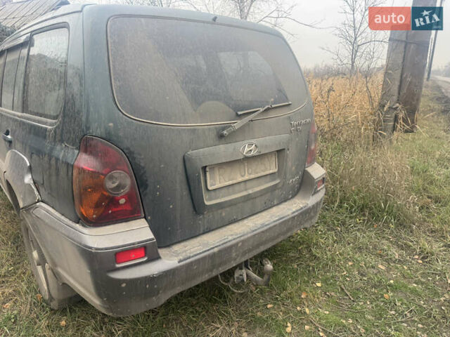 Зеленый Хендай Терракан, объемом двигателя 2.9 л и пробегом 300 тыс. км за 1500 $, фото 1 на Automoto.ua