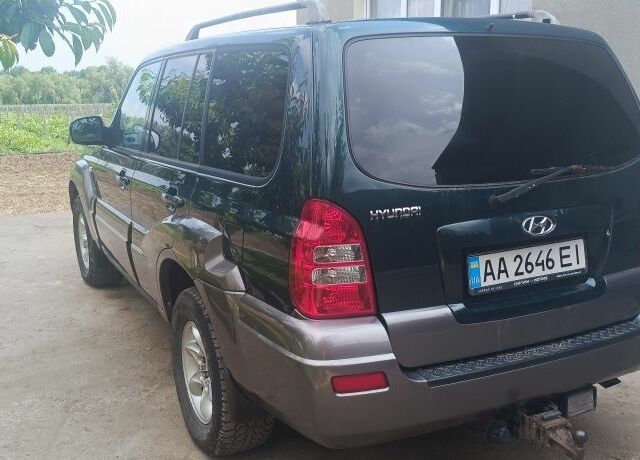 Зеленый Хендай Терракан, объемом двигателя 2.9 л и пробегом 334 тыс. км за 6750 $, фото 2 на Automoto.ua