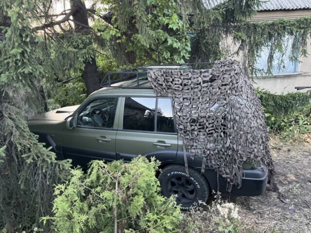 Зеленый Хендай Терракан, объемом двигателя 2.9 л и пробегом 320 тыс. км за 5300 $, фото 3 на Automoto.ua