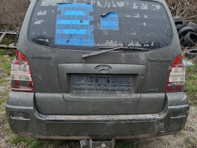 Зелений Хендай Терракан, об'ємом двигуна 0 л та пробігом 290 тис. км за 1500 $, фото 4 на Automoto.ua