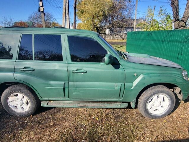 Зеленый Хендай Терракан, объемом двигателя 3 л и пробегом 212 тыс. км за 2500 $, фото 1 на Automoto.ua