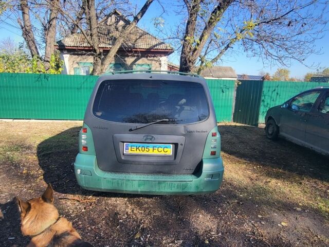 Зеленый Хендай Терракан, объемом двигателя 3 л и пробегом 212 тыс. км за 2500 $, фото 2 на Automoto.ua