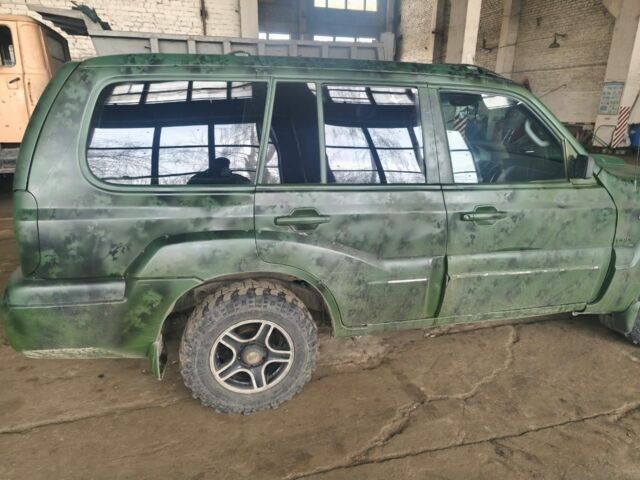 Зеленый Хендай Терракан, объемом двигателя 0 л и пробегом 200 тыс. км за 2700 $, фото 2 на Automoto.ua