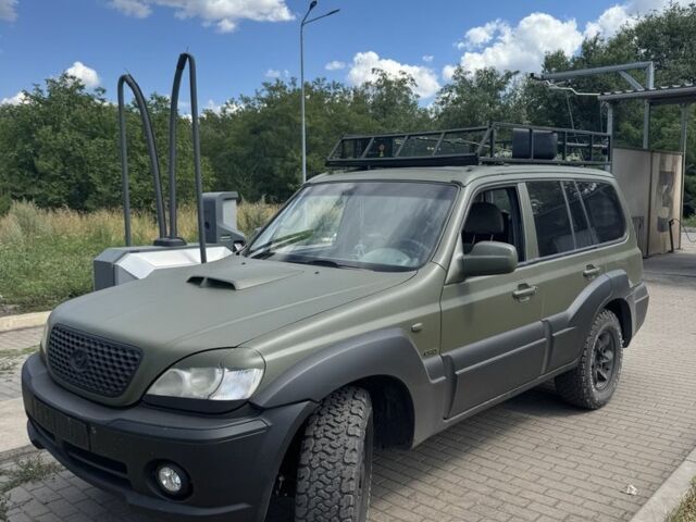 Зеленый Хендай Терракан, объемом двигателя 2.9 л и пробегом 320 тыс. км за 5300 $, фото 1 на Automoto.ua