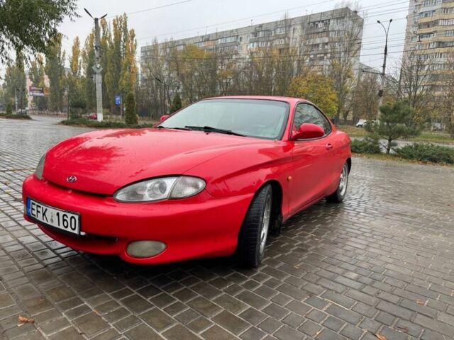 Красный Хендай Тибурон, объемом двигателя 2 л и пробегом 200 тыс. км за 2999 $, фото 8 на Automoto.ua