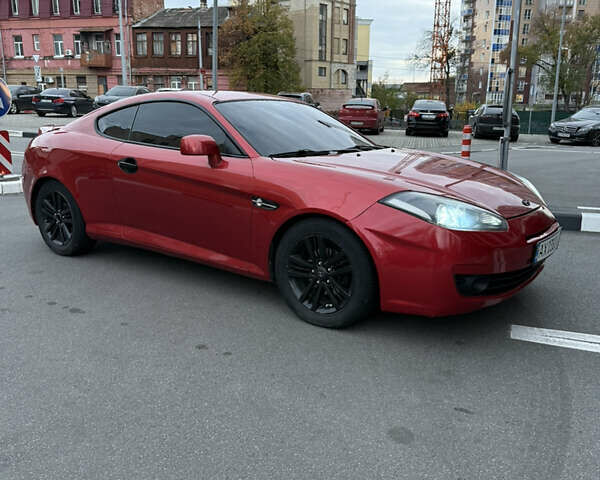 Красный Хендай Тибурон, объемом двигателя 1.98 л и пробегом 240 тыс. км за 5800 $, фото 4 на Automoto.ua