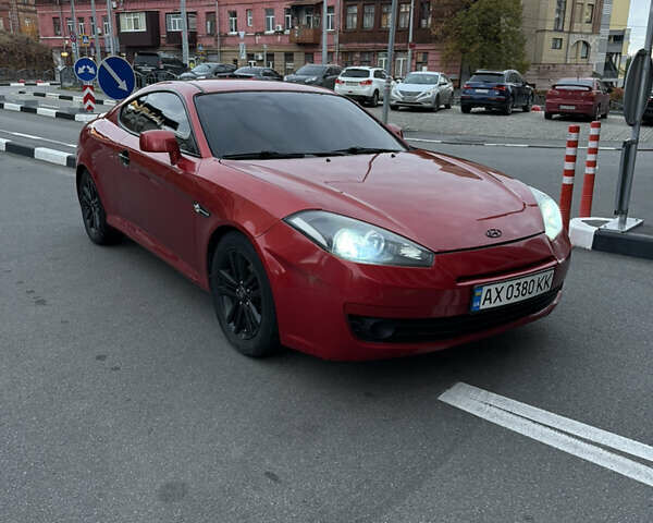 Красный Хендай Тибурон, объемом двигателя 1.98 л и пробегом 240 тыс. км за 5800 $, фото 5 на Automoto.ua