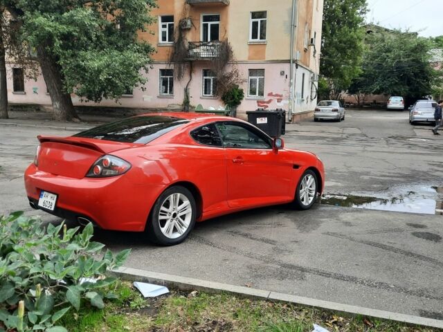 Хендай Тибурон 2007 в Одессе на Automoto.ua Красный Хендай Тибурон, объемом двигателя 2 л и пробегом 109 тыс. км за 5200 $, фото 3 на Automoto.ua