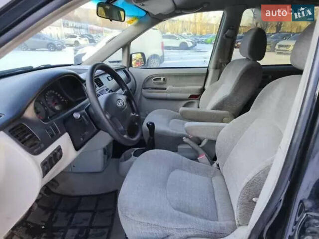 Чорний Хендай Траджет, об'ємом двигуна 2 л та пробігом 217 тис. км за 4600 $, фото 9 на Automoto.ua
