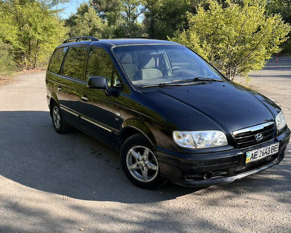 Чорний Хендай Траджет, об'ємом двигуна 2 л та пробігом 217 тис. км за 4600 $, фото 8 на Automoto.ua